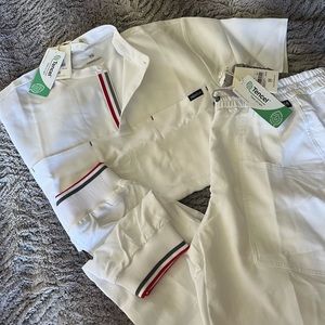 NWT Mediclo scrub set white